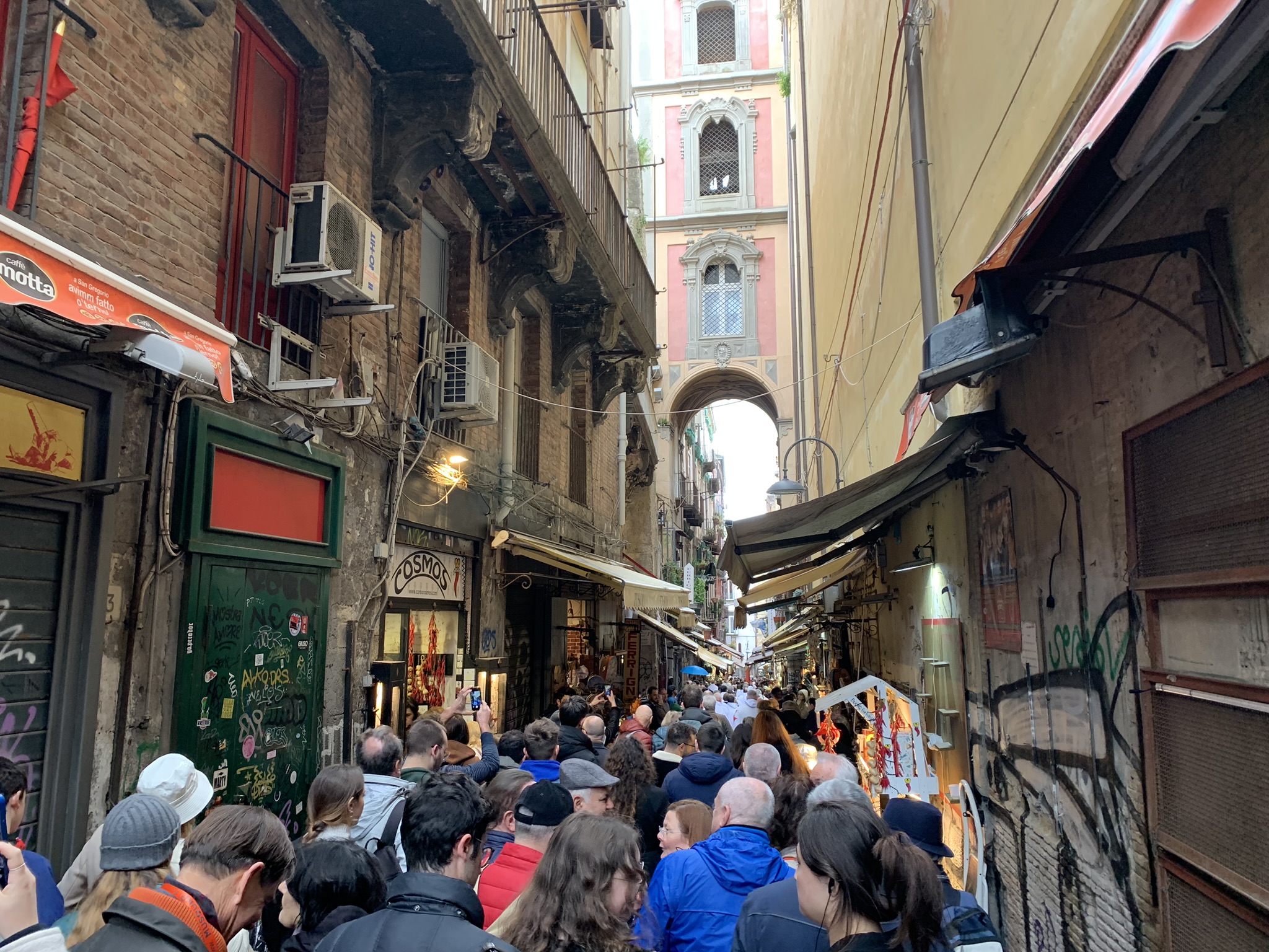 Neapolitan alleys
