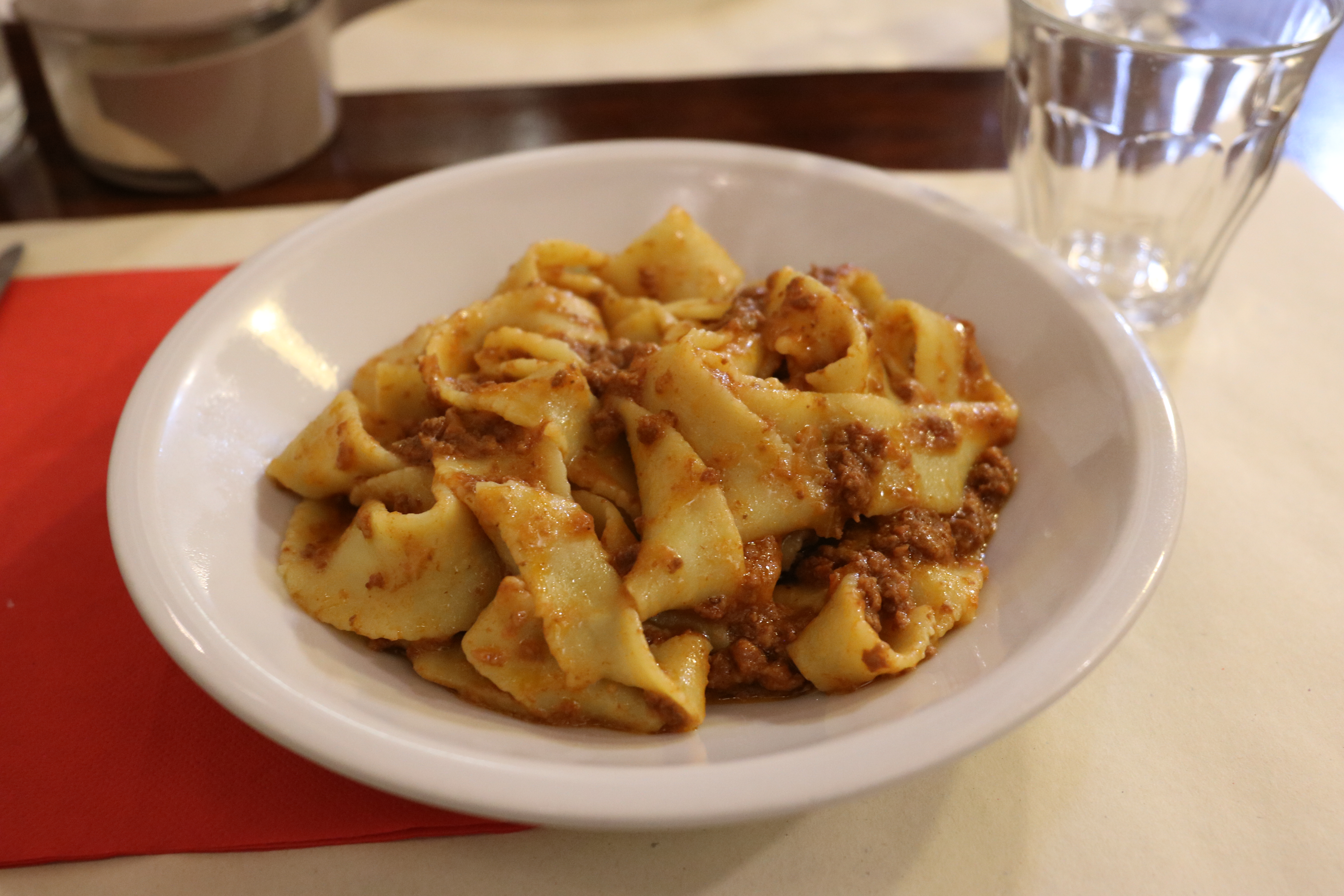 Papardelle al ragu (Italian pasta with meat saunce).